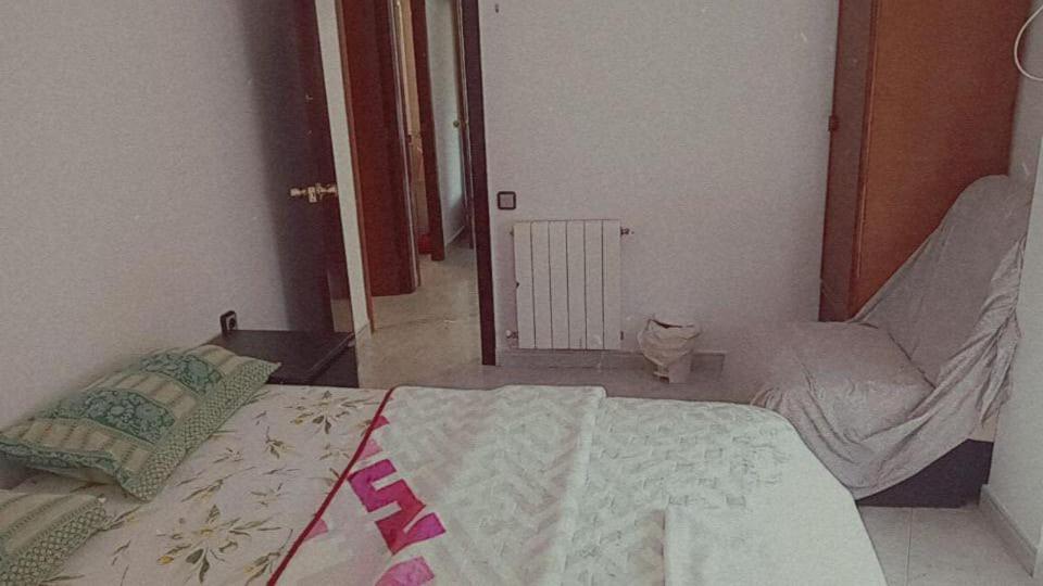 Sunny Room In A Shared Apartment In Rubí Екстериор снимка
